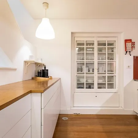 Fabrica Three-story Charm By Lovelystay Apartment *