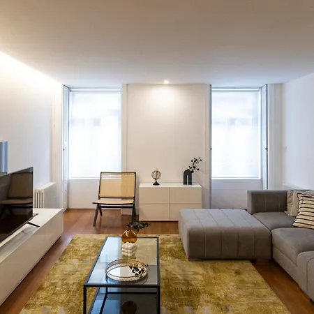 Fabrica Three-story Charm By Lovelystay Apartment