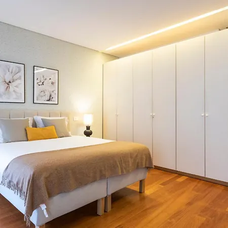 Fabrica Three-story Charm By Lovelystay Apartment Porto