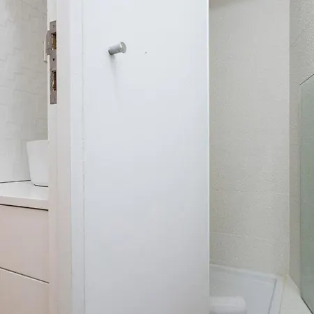 Apartment Fabrica Three-story Charm By Lovelystay *