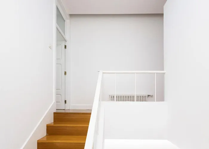 Fabrica Three-story Charm By Lovelystay *