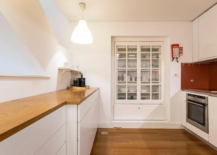 Fabrica Three-story Charm By Lovelystay Apartment *