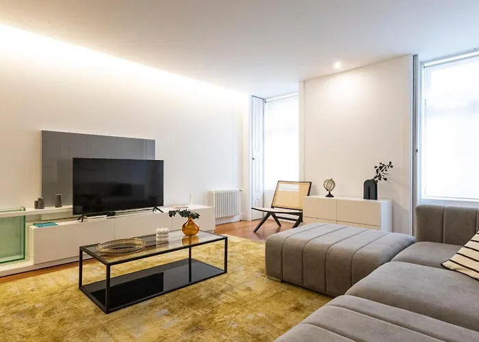 Fabrica Three-story Charm By Lovelystay Apartment