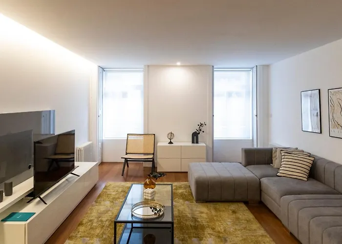 Fabrica Three-story Charm By Lovelystay Apartment