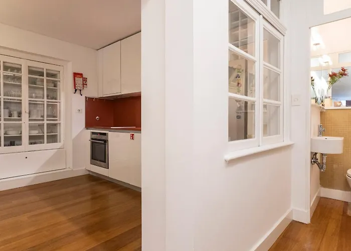 Fabrica Three-story Charm By Lovelystay *