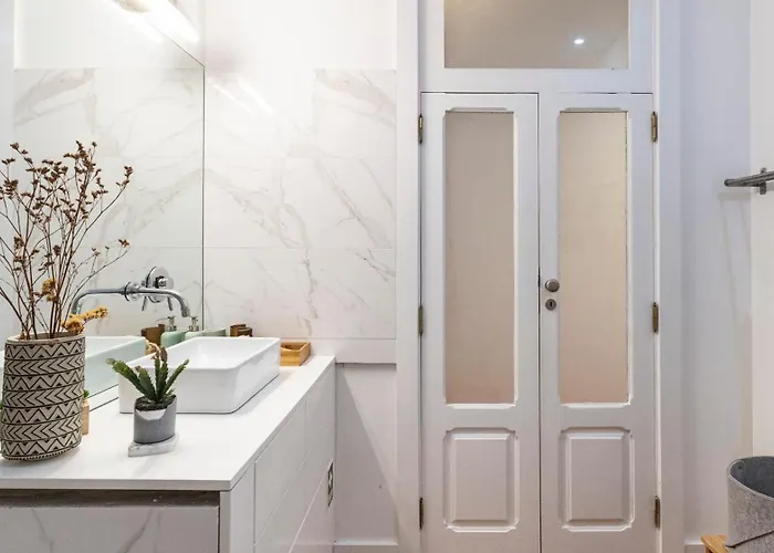 Fabrica Three-story Charm By Lovelystay Porto