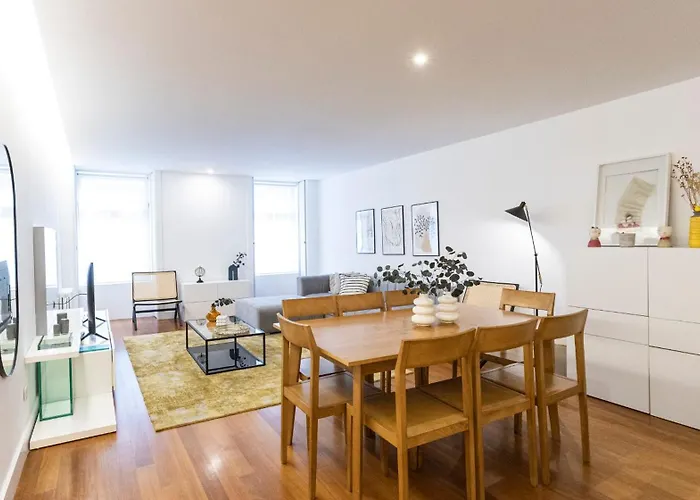 Fabrica Three-story Charm By Lovelystay Apartment *