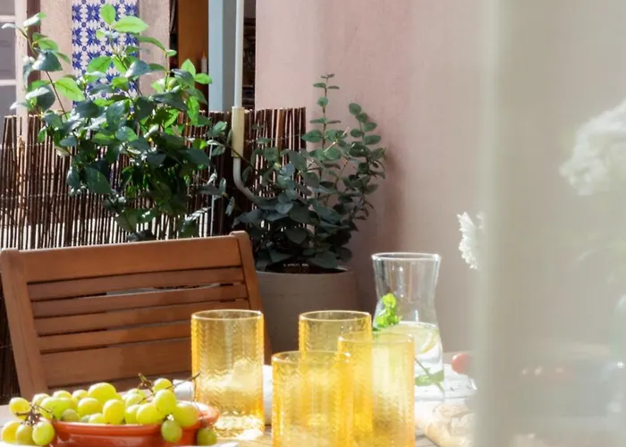 Fabrica Three-story Charm By Lovelystay Apartment *