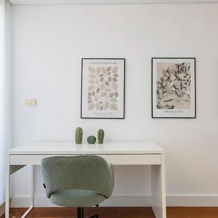 Appartamento Fábrica Three-story Charm By Lovelystay